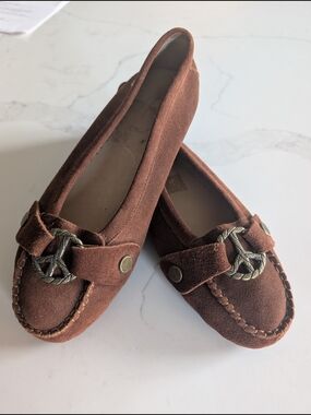 Peace Moccasin Co. Grace Shoes Women's Size 8 Brown Suede Flats Boho Peace Sign
